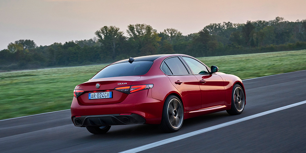 Alfa Romeo Giulia benzine 280 PK