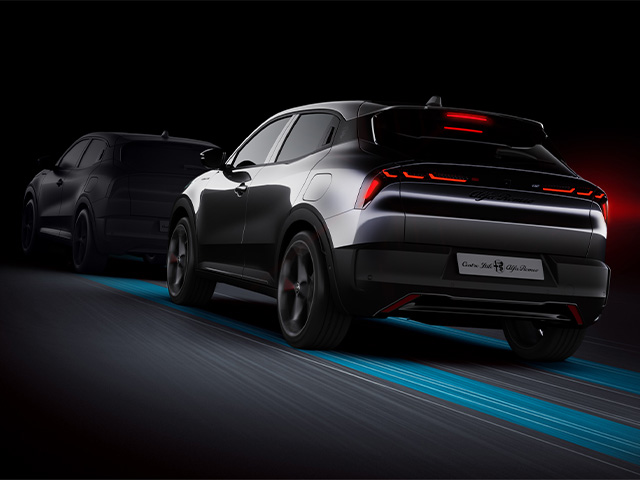 Alfa Romeo Junior - Junior Elettrica 2024 ADAS - Aide au stationnement semi-automatique